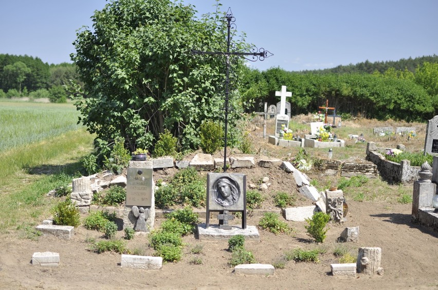 Zobaczcie, jak wygląda zabytkowy cmentarz w Kiszewie [ZDJĘCIA]