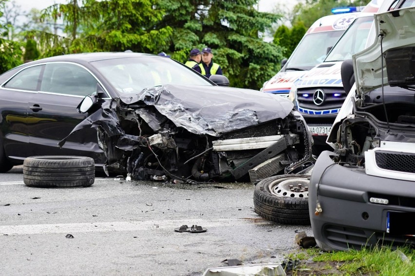 W Szubinie doszło do wypadku z udziałem trzech pojazdów....