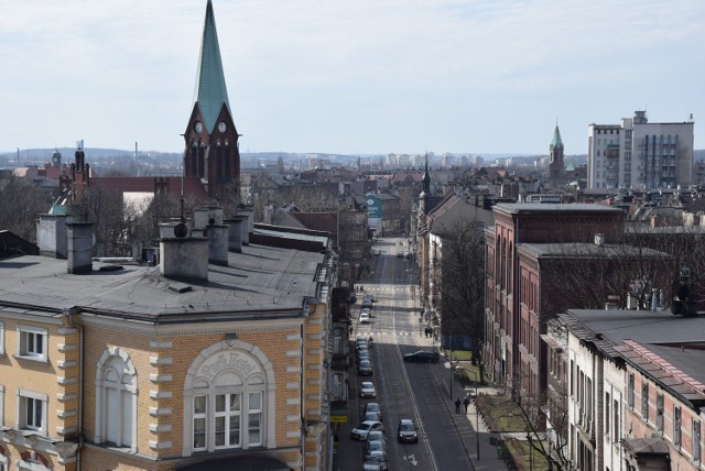 Panorama Chorzowa: Widok miasta z wieży Urzędu Miasta. Poznajecie te miejsca?