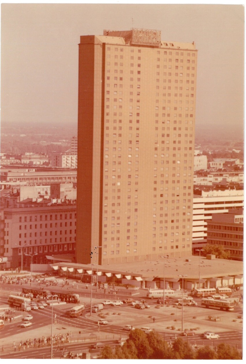 Pocztówka z hotelem "Forum" - 1976