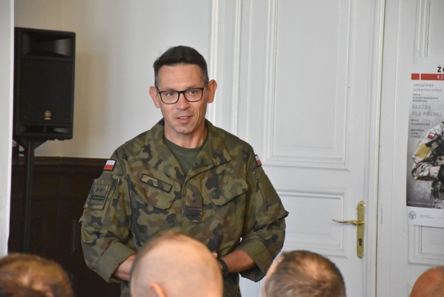O celu kwalifikacji opowiedział ppłk Krzysztof Janczak, szef Wojskowego Centrum Rekrutacji w Malborku.