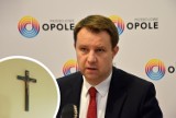 Prezydent Opola Arkadiusz Wiśniewski: Krzyże zostaną w urzędzie