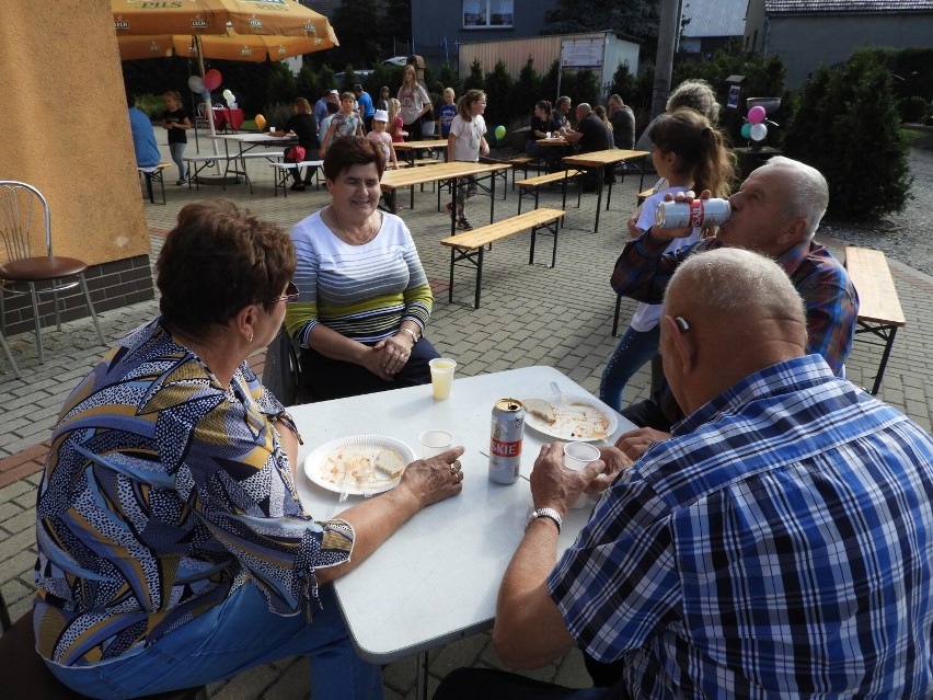 Bożacin: Integracja lokalnej społeczności priorytetem podczas festynu organizowanego przez miejscowe Koło Gospodyń Wiejskich 