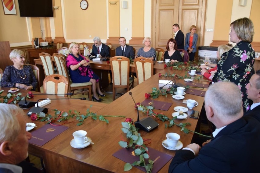 Dzień Edukacji Narodowej w Starostwie Powiatowym. Wyróżniono pedagogów! (ZDJĘCIA) 