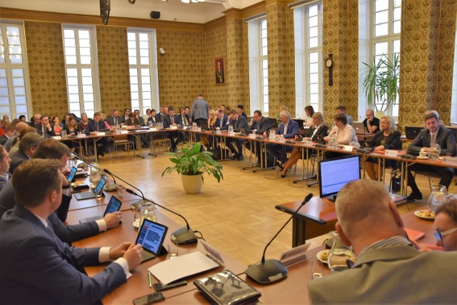 Radni na sesji zatwierdzili projekt budżetu Opola na 2020 rok