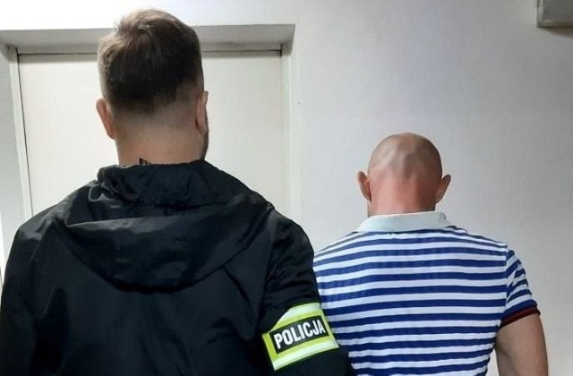 Policjanci zatrzymali 34-latka podejrzewanego o włamanie do dwóch piwnic w bloku na Czarnowie
