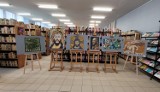Mozaikowa wystawa Plastyka w Bibliotece Pedagogicznej w Zduńskiej Woli ZDJĘCIA