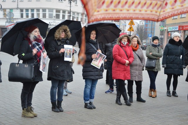 "Czarny Piątek", 23 marca, zorganizowano w Opolu spontanicznie. Na apel zareagowało kilkadziesiąt osób.