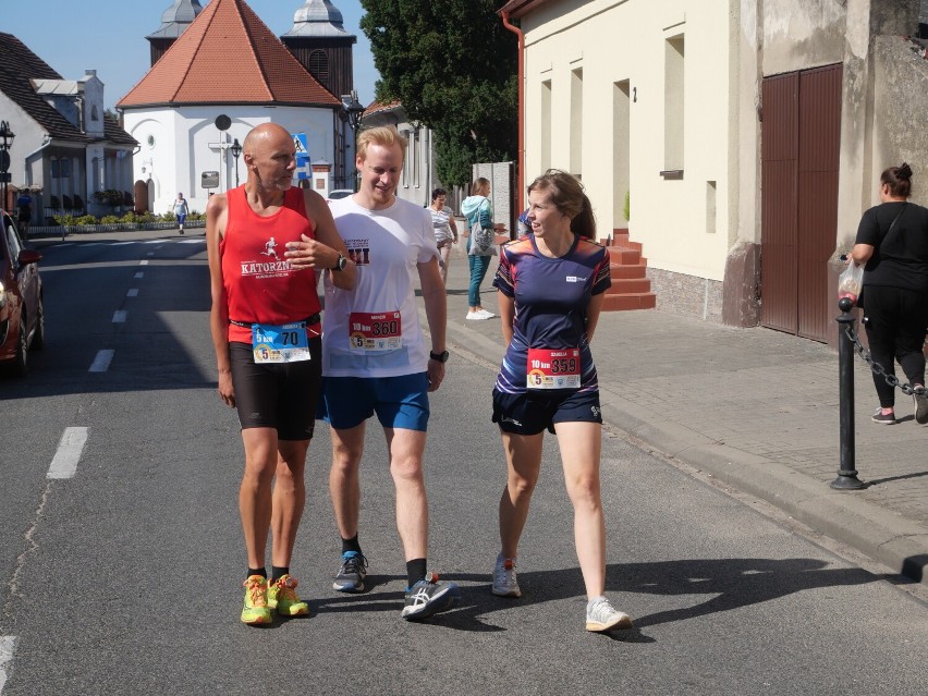 Bieg Podkowy w Skokach. Kilkuset zawodników rywalizowało na ulicach miasta [Galeria część 1]