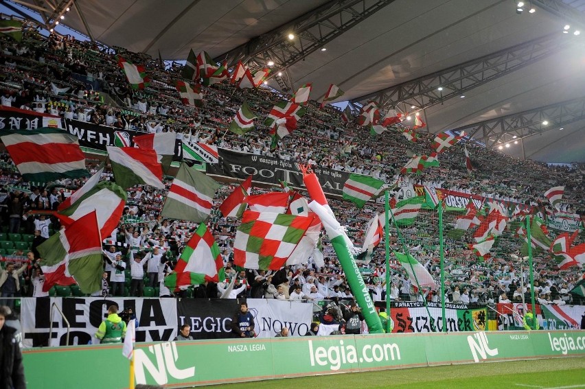 1. Legia Warszawa

Średnio 20 930 widzów na mecz