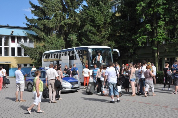 Oleśnica: Pojechali ratować cmentarze