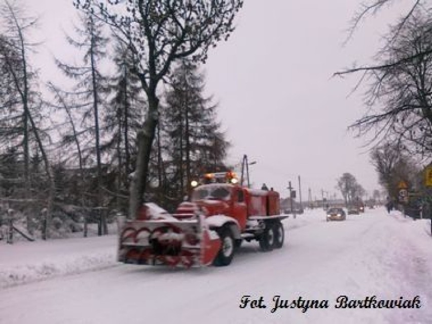 Służby odpowiedzialne za odśnieżanie ruszyły.Fot. Justyna...