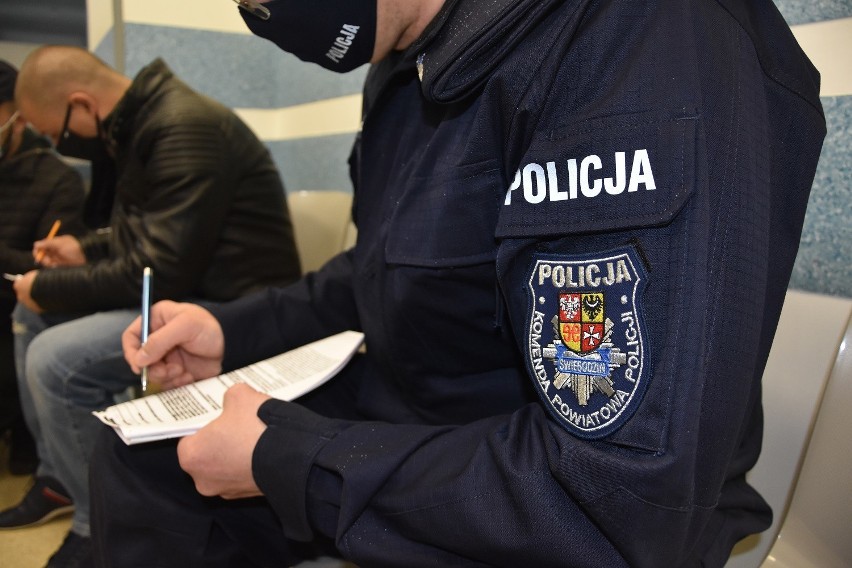 Policjanci ze Świebodzina szczepili się przeciwko covid-19