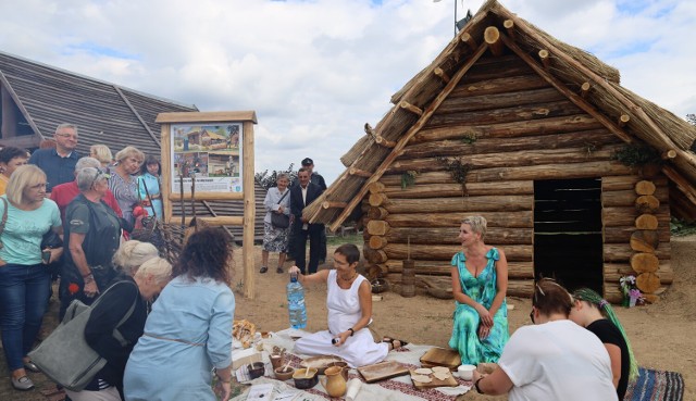 W ubiegłym roku odbyła się biesiada nad zalewem Maczuły w związku z oddaniem do użytku chaty słowiańskiej. fot.