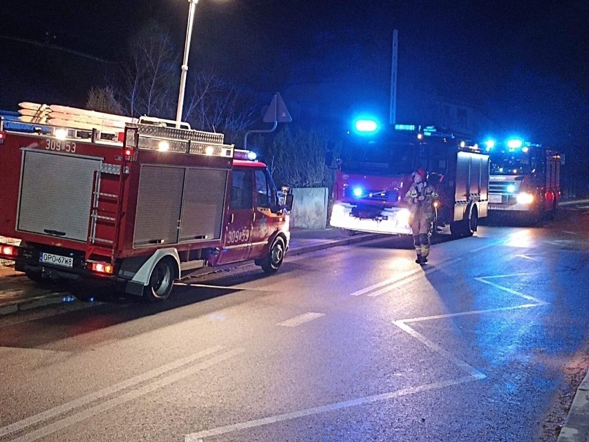 Pożar na poddaszu restauracji w miejscowości Ochodze w...