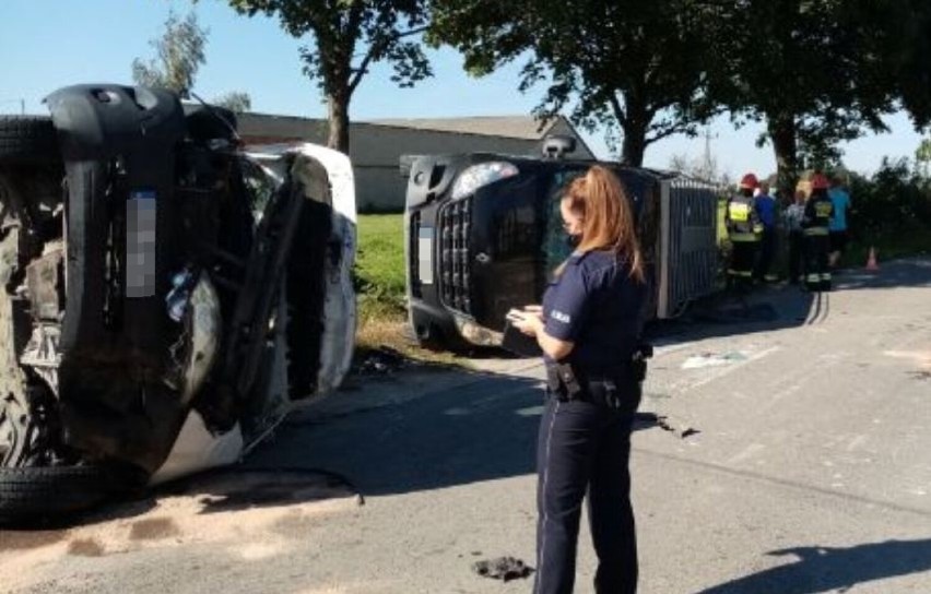 Gmina Kodrąb. Wypadek w Woli Malowanej. Zderzyły się 2 busy i samochód osobowy