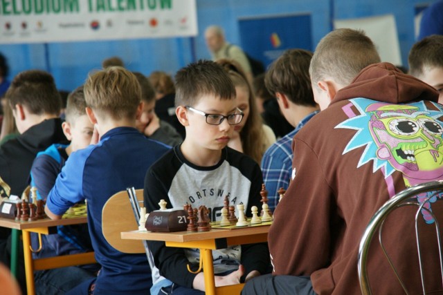 W Zespole Szkół w Barcinie odbył się etap wojewódzki (finałowy) konkursu tematycznego "Edukacja przez szachy - preludium talentów", dla uczniów szkół podstawowych