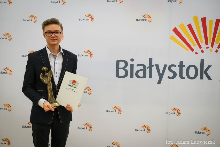 Znamy zwycięzcę „Ośmiu Wspaniałych". Mateusz Bielski będzie reprezentował Białystok w etapie ogólnopolskim (zdjęcia)