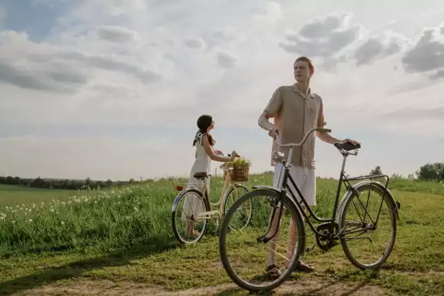 Wybierz trasę rowerową dla siebie, klikając w spis treści poniżej - znajdziesz tam opis, zdjęcia, mapę interaktywną i link do Google Maps. Dzięki nim możesz wgrać trasę do aplikacji i od razu ruszyć w podróż.