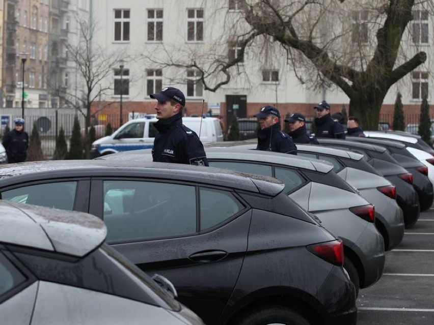 Lada chwila na ulice Poznania wyjadą nowoczesne Ople Astry,...