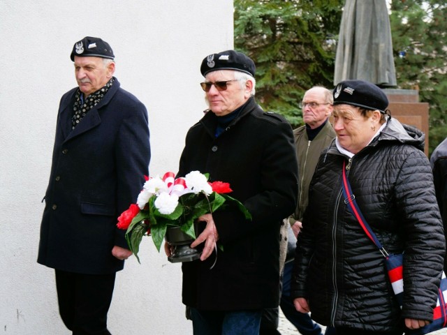 Bohaterów Armii Krajowej uczcili także przedstawiciele koła AK Obwodu Nisko-Stalowa Wola oraz harcerze