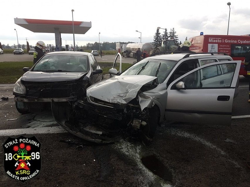 Opalenica: Zderzenie dwóch samochodów osobowych