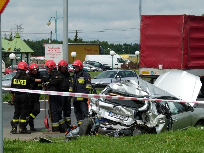 Groźny wypadek w na DK 1 w Stobiecku Szlacheckim