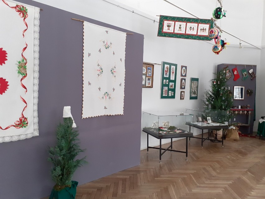 Świąteczna wystawa otwarta w muzeum w Tomaszowie. Będą też warsztaty [ZDJĘCIA]
