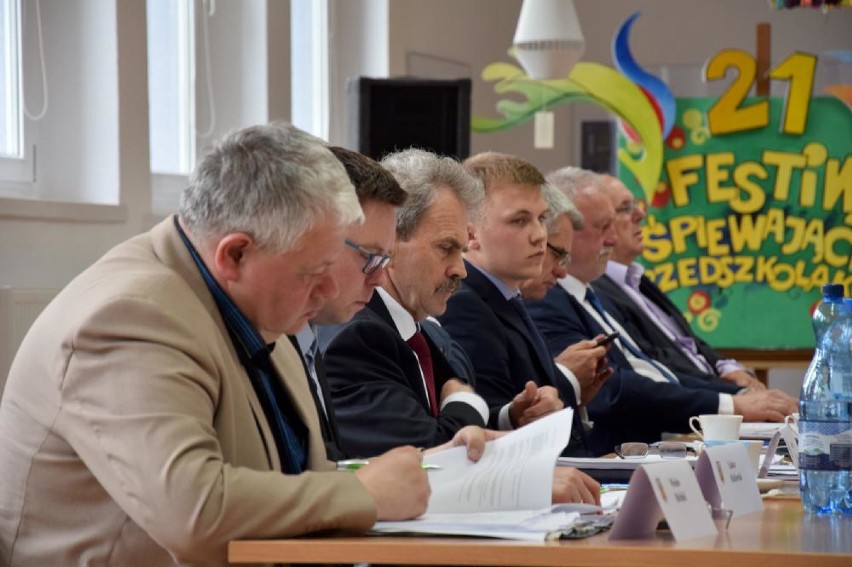 Rada Powiatu Chodzieskiego rozmawiała na sesji o drogach i ruchu drogowym