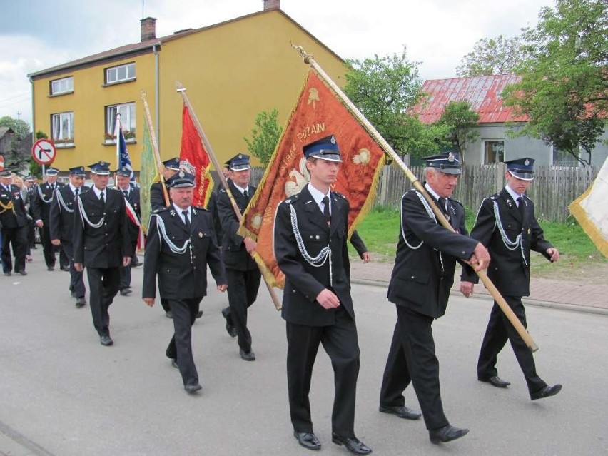 Strażacy-ochotnicy przyszli tradycyjnie z pielgrzymką do Leśniowa
