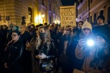 Manifestacja w Bydgoszczy "Ani jednej więcej". Bydgoszczanie protestowali przeciwko zaostrzonemu prawu aborcyjnemu