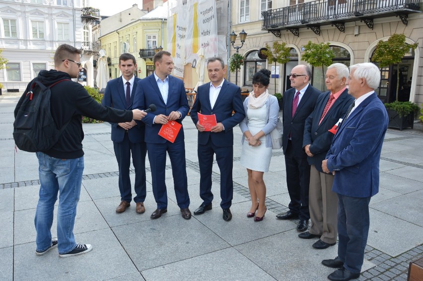Wybory 2018 w Piotrkowie: Konferencja kandydatów SLD do...