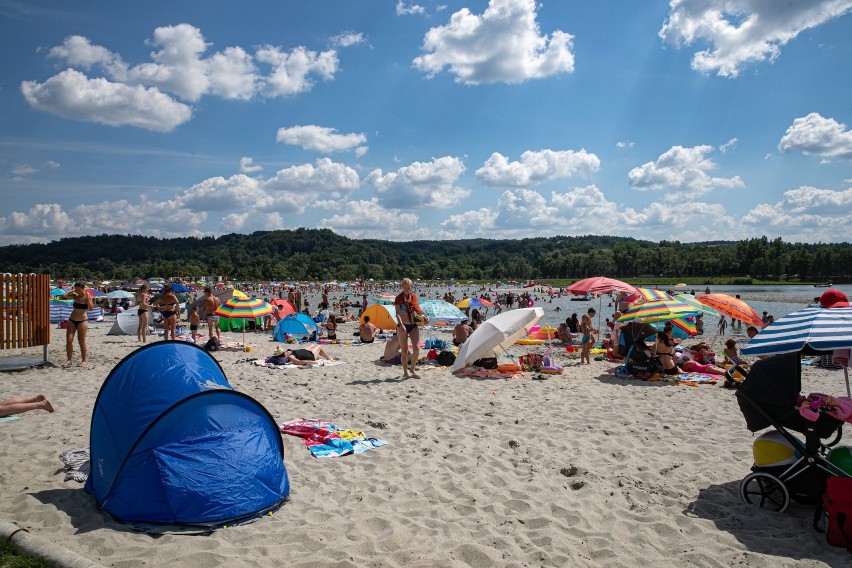 Kuter Port Nieznanowice. Plaża jak nad Bałtykiem