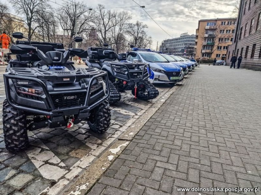 Dolnośląska policja otrzymała 11 nowych pojazdów o wartości...
