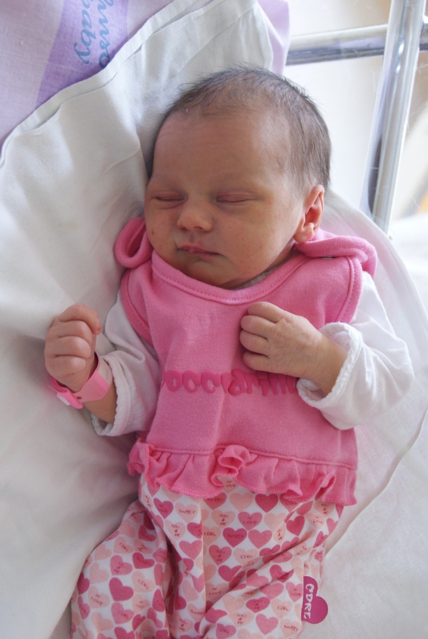 Maja Borawska, córka Renaty i Dawida, urodziła się 3 maja....