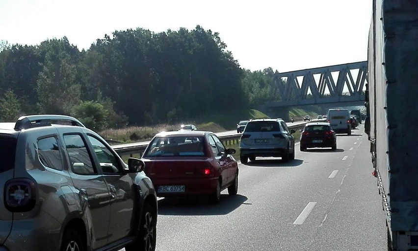 Remont na A4. Nie ma pasa do włączeń! Na zjeździe z S1 na A4...