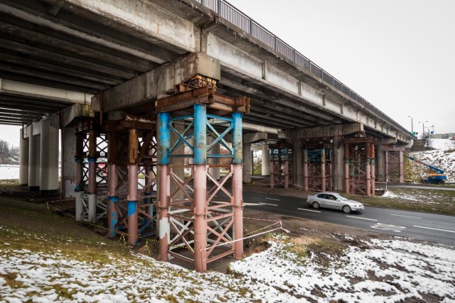 W związku z modernizacją wiaduktu, kierowców czekają duże utrudnienia.