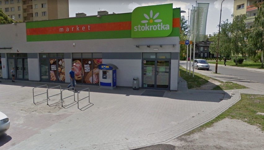 Wysadzony bankomat na ulicy Ciołkowskiego w Łodzi. Uszkodzony samochód