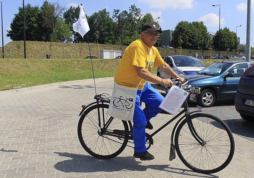 Nowa stacja rowerów w Katowicach przy siedzibie NOSPR