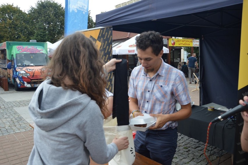 Festiwal Smaków Food Trucków ponownie zagościł w Wejherowie [ZDJĘCIA] [WIDEO]