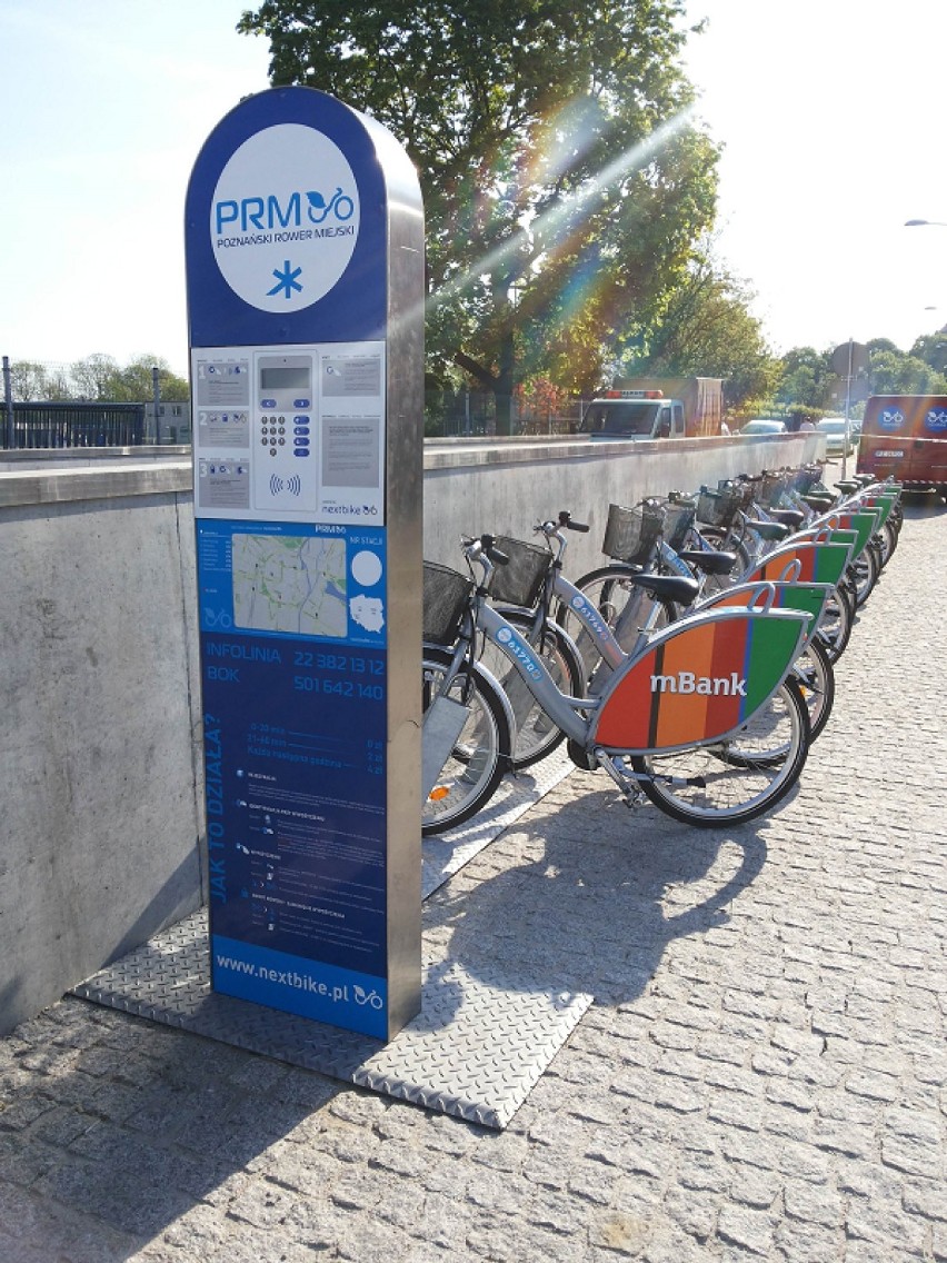 Jest stacja rowerów miejskich przy ICHOT. Podajemy kolejne stacje