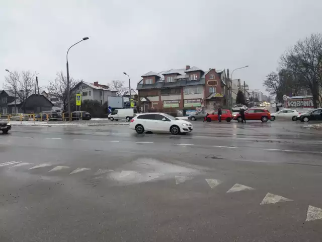 Na miejscu wtorkowej stłuczki w Kielcach
