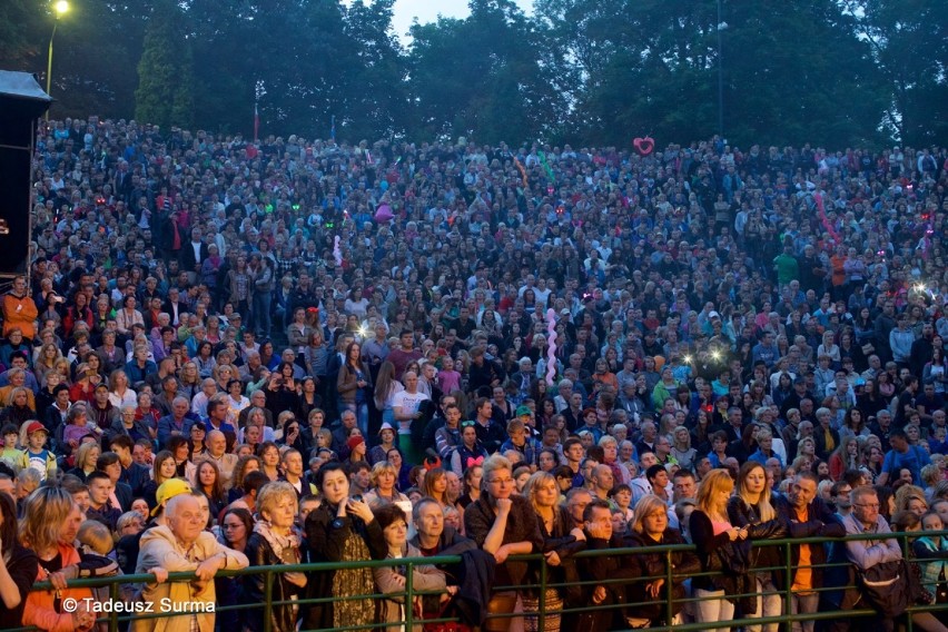 Ania Wyszkoni na scenie, z fanami i na konferencji prasowej - przeżyjmy to jeszcze raz