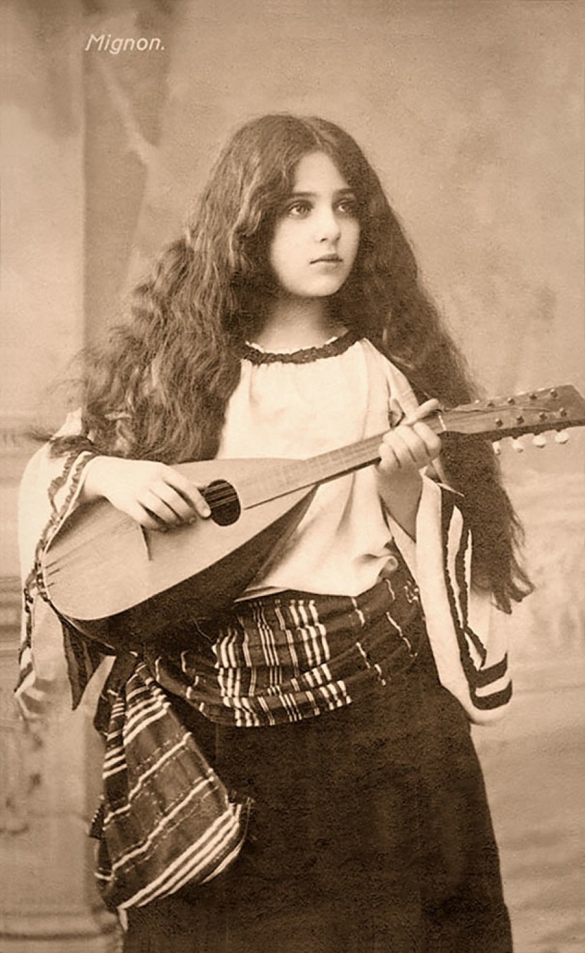 Cyganka z mandoliną