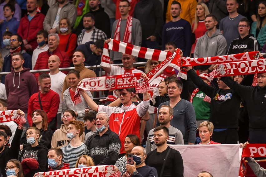 2300 kibiców szczypiorniaka na czwartkowym meczu Polska - Holandia. Zdjęcia z trybun Ergo Areny