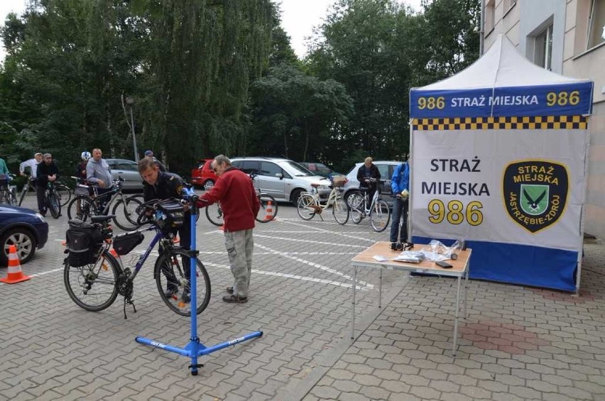 Straż miejska w Jastrzębiu: trwa znakowanie rowerów