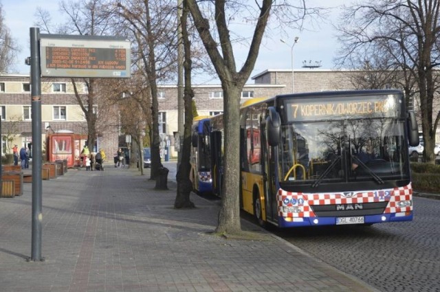 Autobusy miejskie w Głogowie wracają do normalnych kursów