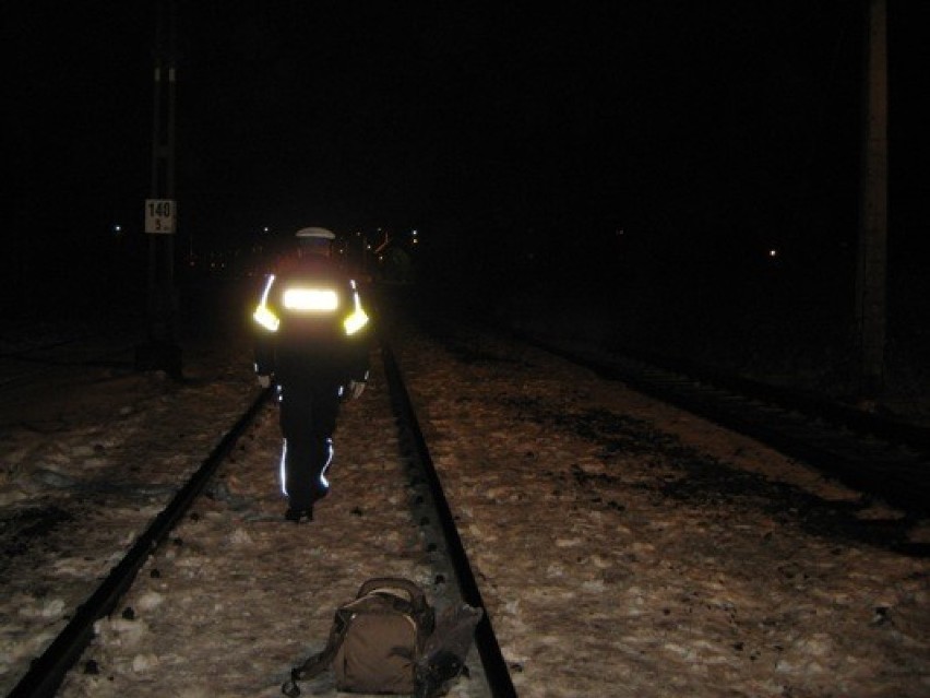 33-letni mężczyzna chciał się rzucić pod pociąg. Do tragedii...