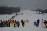 Góra Kamieńsk niedaleko Bełchatowa otwarta. Rozpoczęcie sezonu w ośrodku narciarskim Góra Kamieńsk, 11.02.2023