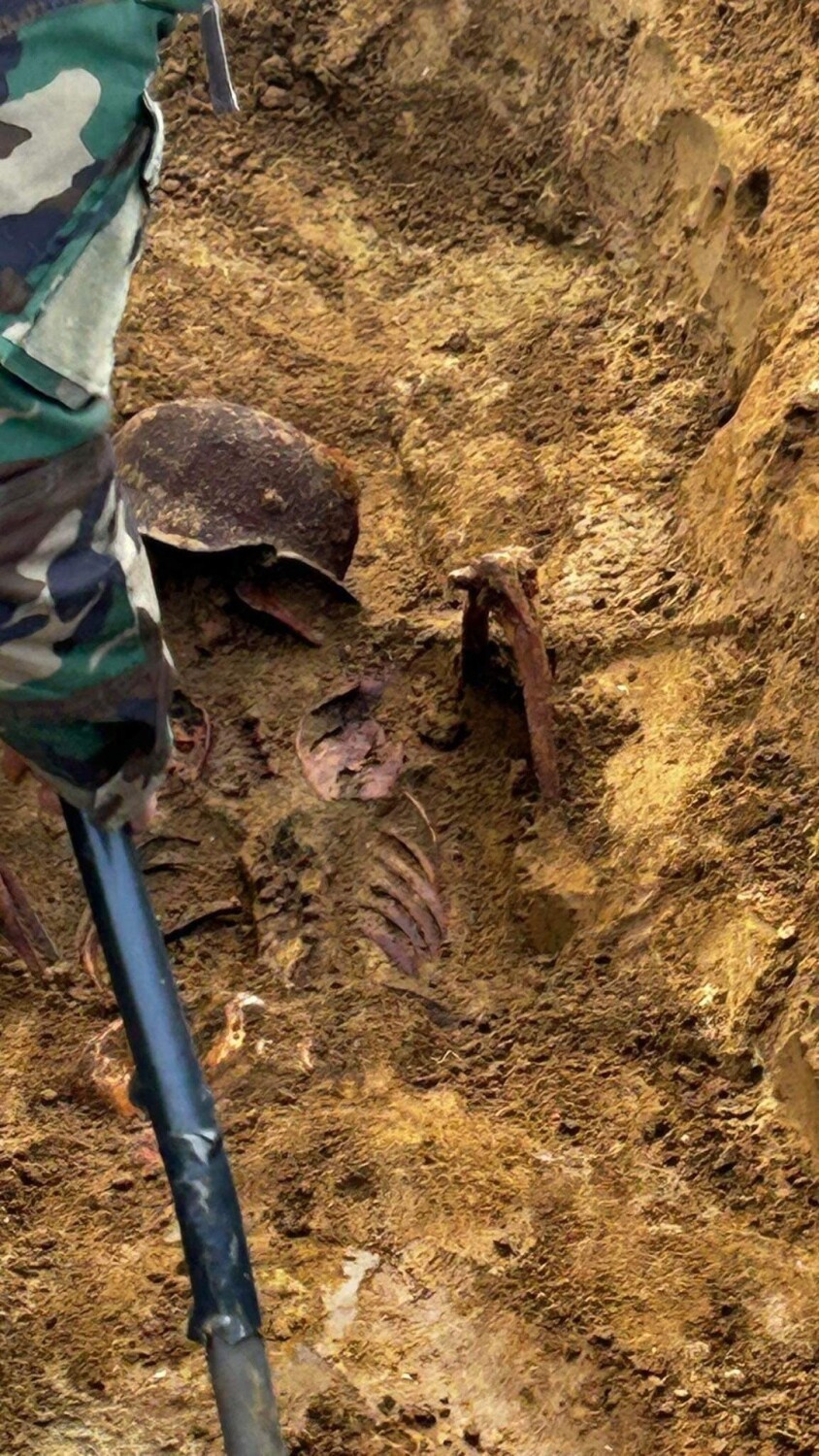 O znalezionych szczątkach powiadomiono odpowiednie służby w...